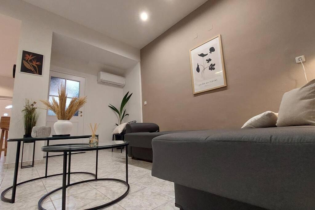 Avli House